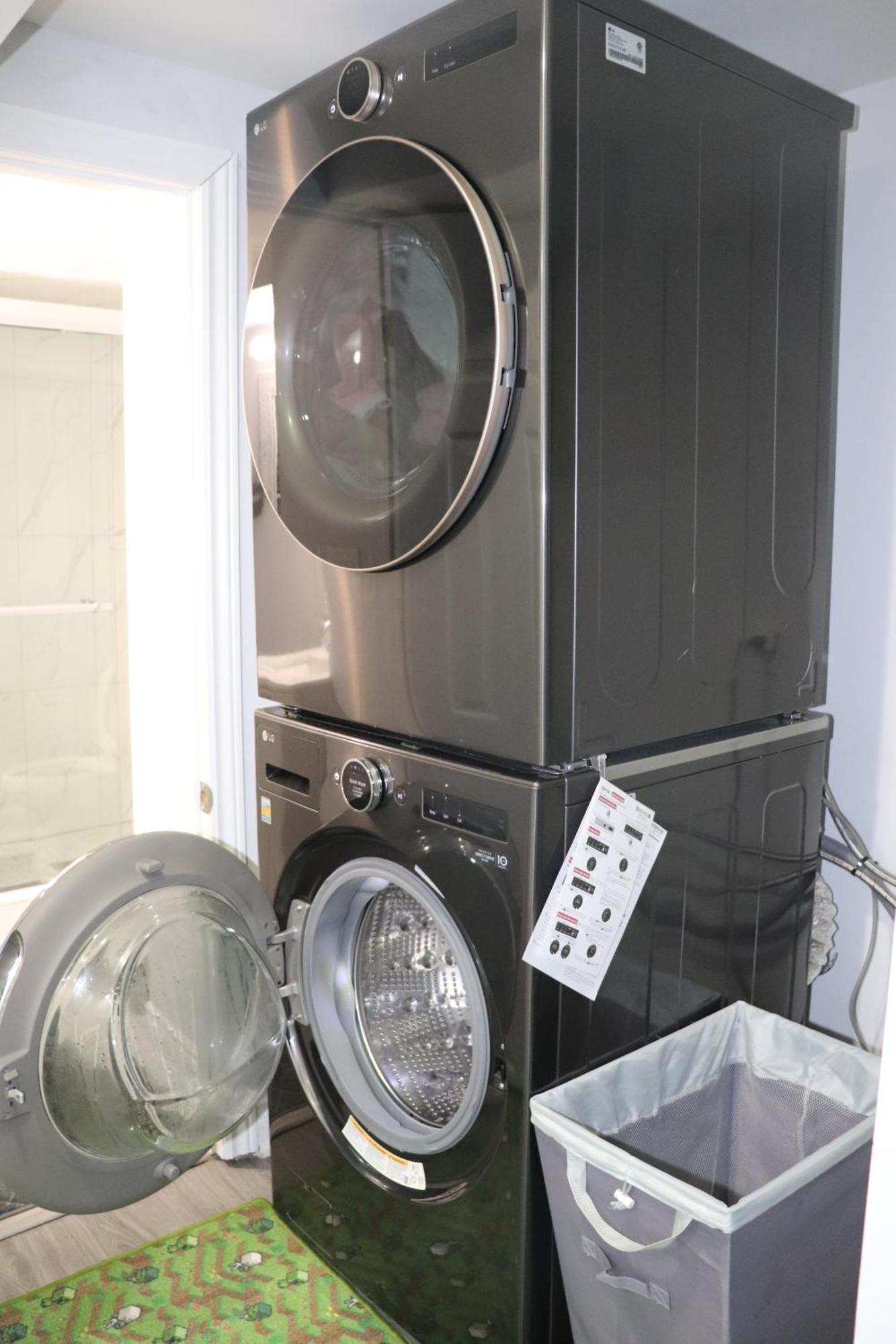 Garden 2 Bedroom Apt - Free Parking Wifi Laundry Workstation Brampton Esterno foto